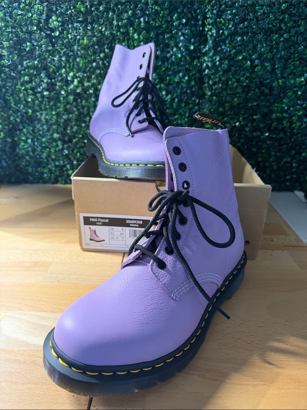 Dr. Martens 1460 Pascal Lilac Lace-Up 8-Eye Leather Boots US women’s 11 NIB